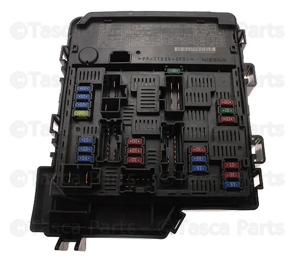 Fuse And Relay Center - Nissan (284B6-ET03A)
