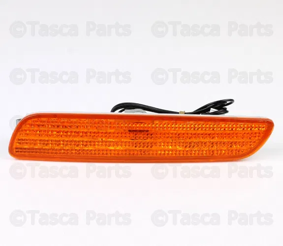 Side Marker Lamp - Driver's Side (LH) - Volvo (30621939)