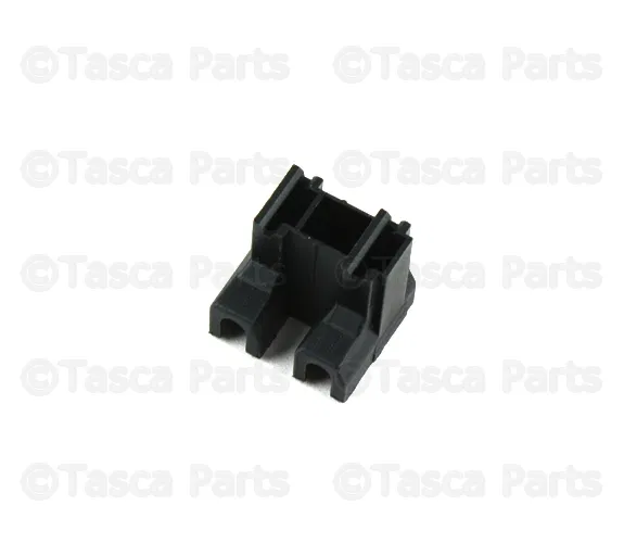 Headlight Wiring Harness Connector - Volvo (8678122)